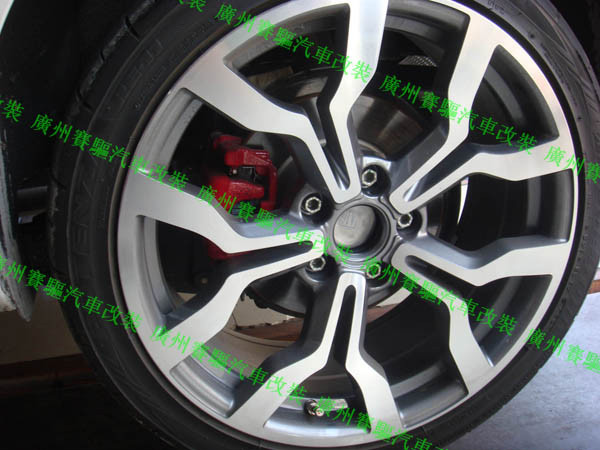 高爾夫GTI改裝紅色AP5200大四活塞作業