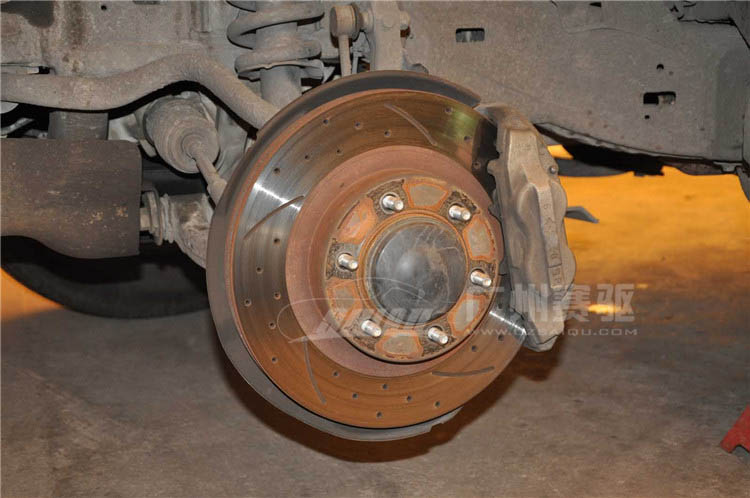 小改豐田霸道前輪剎車系統 搭配AP5040剎車競技版卡鉗