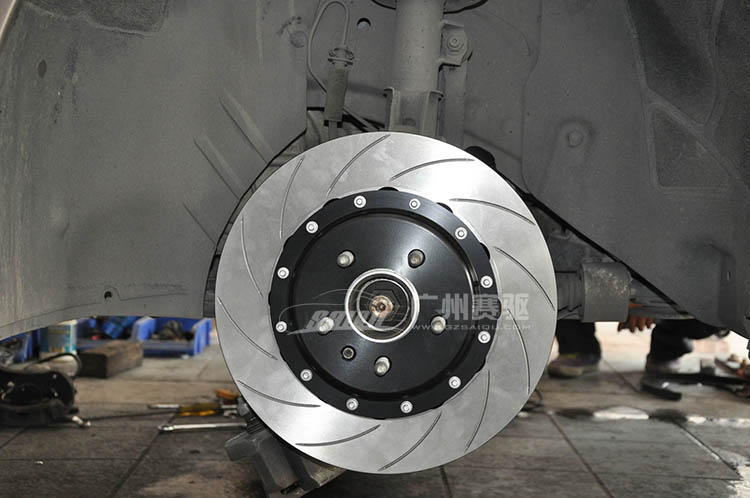 別克君威剎車升級改裝AP9040剎車卡鉗