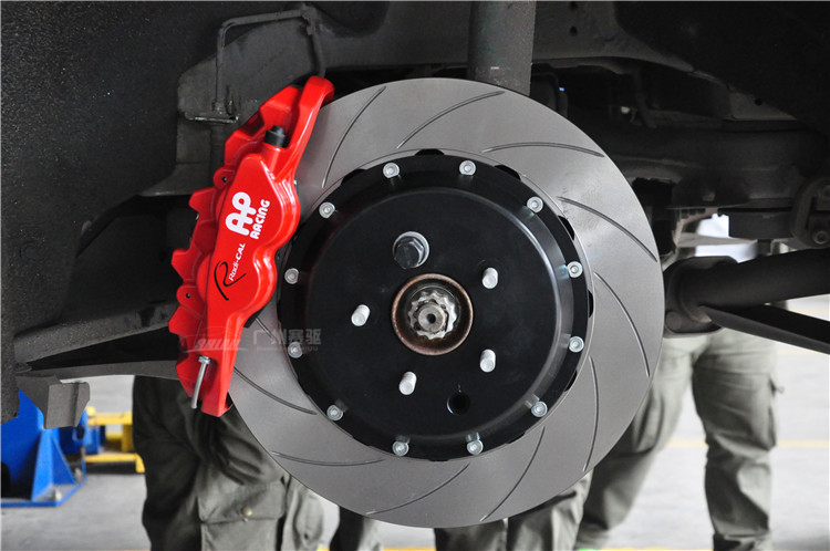 英菲尼迪Q70l后輪剎車升級進口AP8530剎車套件【廣州賽驅】