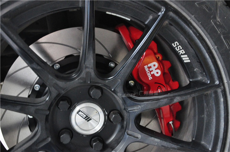 英菲尼迪Q70l后輪剎車升級進口AP8530剎車套件【廣州賽驅】