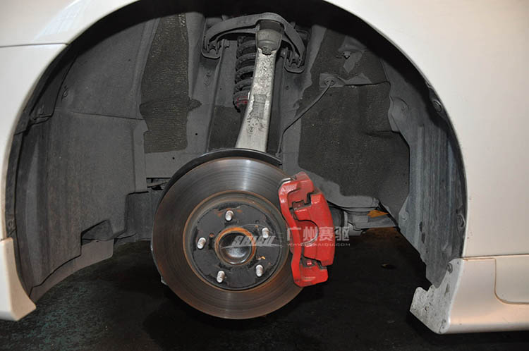 為改裝而生！銳志剎車升級英國AP剎車前六后四