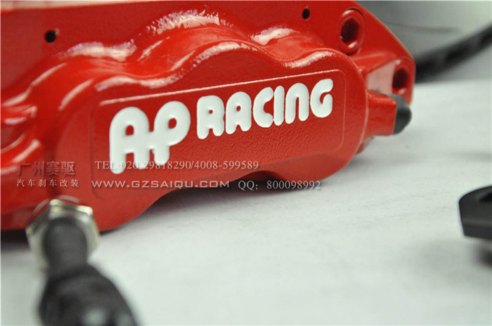 奇駿剎車升級AP7040剎車 進口大六活塞剎車卡鉗 搭配355*32MM剎車碟