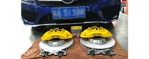 奔馳C級c，前brembo R6搭配DICASE 38034MM孔線盤