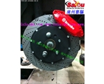 W204改裝F40小四活塞剎車(chē)  奔馳改裝BREMBO剎車(chē)競(jìng)技版    W204提升F40卡鉗